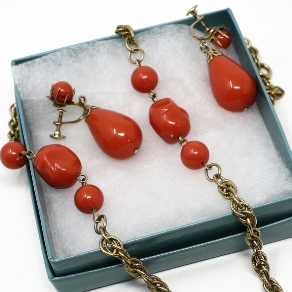 Dana Tyler Pink Coral Bead Necklace and Screw Back Earring Set in Box - Hey Viv - Picture 5 of 7